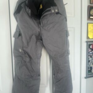 Gray Cargo Pants with Relaxed Fit and Water-Resistant Fabric